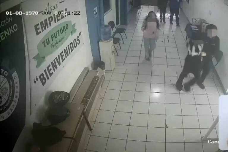 El doble homicidio ocurrido en la Preparatoria Antón Makárenko conmocionó a Michoacán y reabrió el debate sobre las sanciones aplicables a menores de edad./ RS