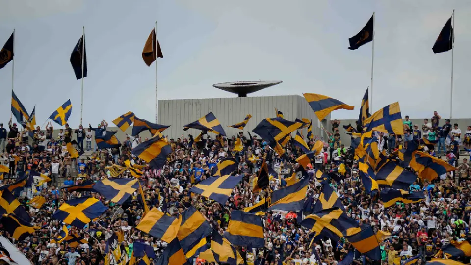 Afición de Pumas abuchea a su equipo tras derrota ante Pachuca en el Olímpico