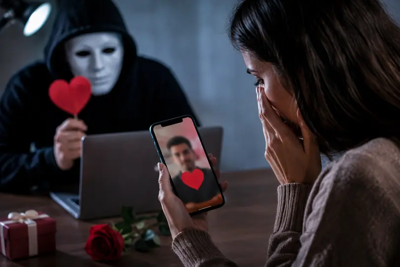 La SSC de la CDMX alertó sobre delincuentes que suplantan la identidad de famosos para engañar a sus seguidores./ IA