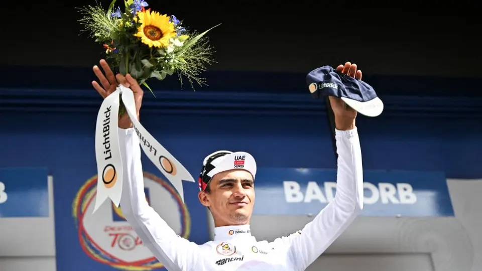¡Historia en Bad Orb! Isaac del Toro sorprende y gana el prólogo de la Vuelta a Alemania 2026