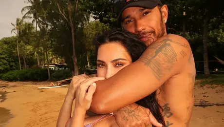 Kim Kardashian y Lewis Hamilton presumen su romance en Hawái