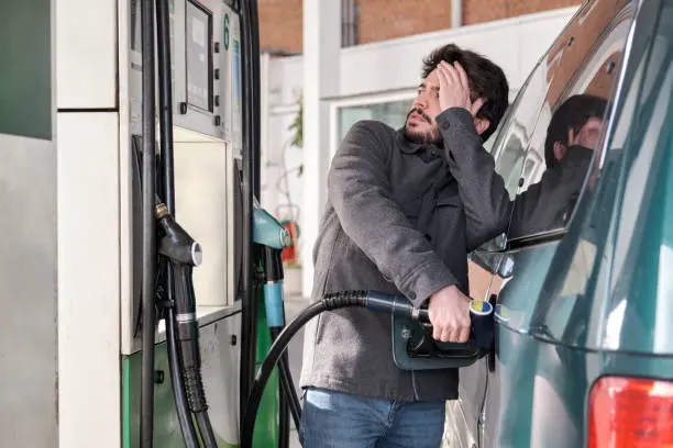 Cargar combustible de mayor octanaje no significa automáticamente que un auto tendrá más potencia o mejor rendimiento./ Pixabay