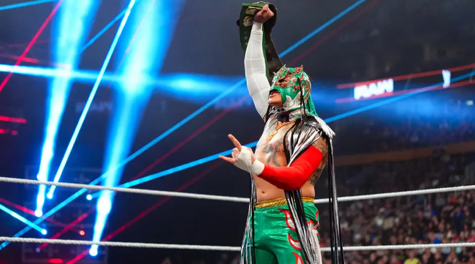 Rey Fénix en Raw | wwe.com