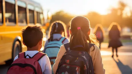 ¿Cuánto cuesta el regreso a clases? Esto es lo que gastan las familias mexicanas en transporte y comida