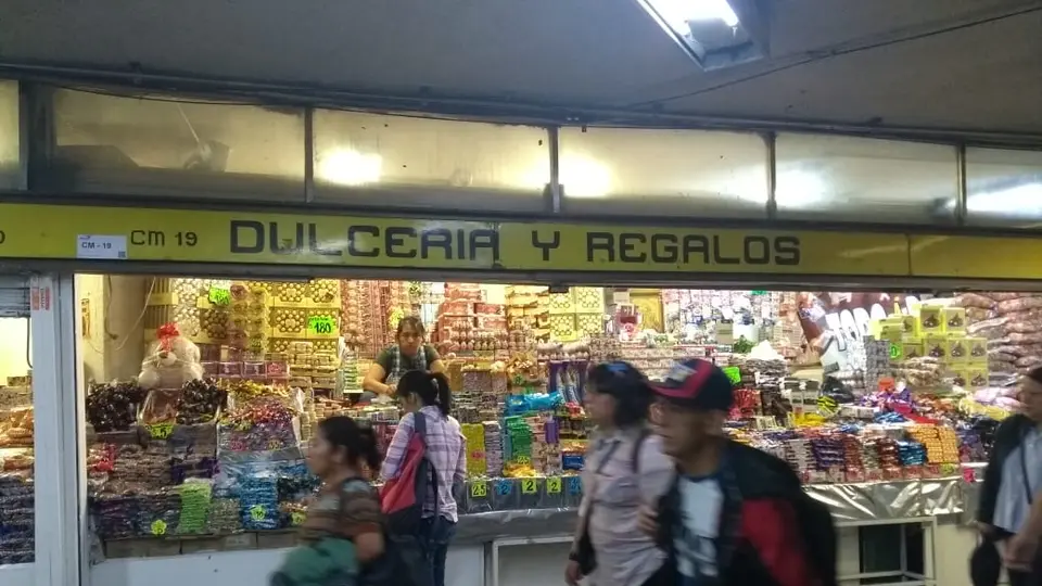 Los comerciantes necesitarán un Permiso Administrativo Temporal Revocable (PATR) para operar espacios autorizados dentro del Metro./ RS
