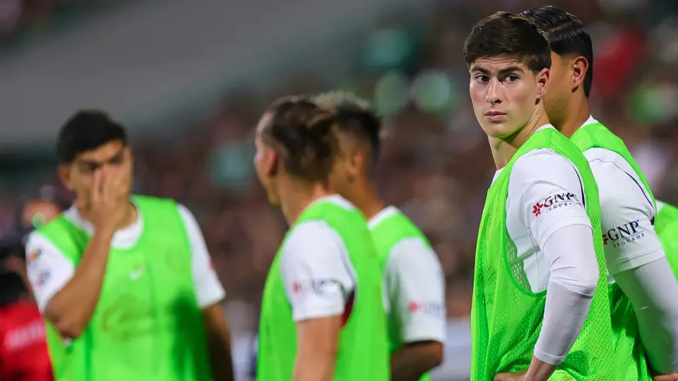 ‘Hormiga’ González entrena con Chivas en medio de la incertidumbre por su posible venta a Europa
