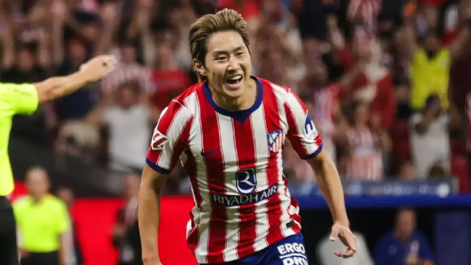 Kang-In Lee festejando gol ante el Málaga l X: @Atleti