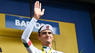 Isaac del Toro termina segundo en la primera etapa de la Vuelta a Alemania 2026