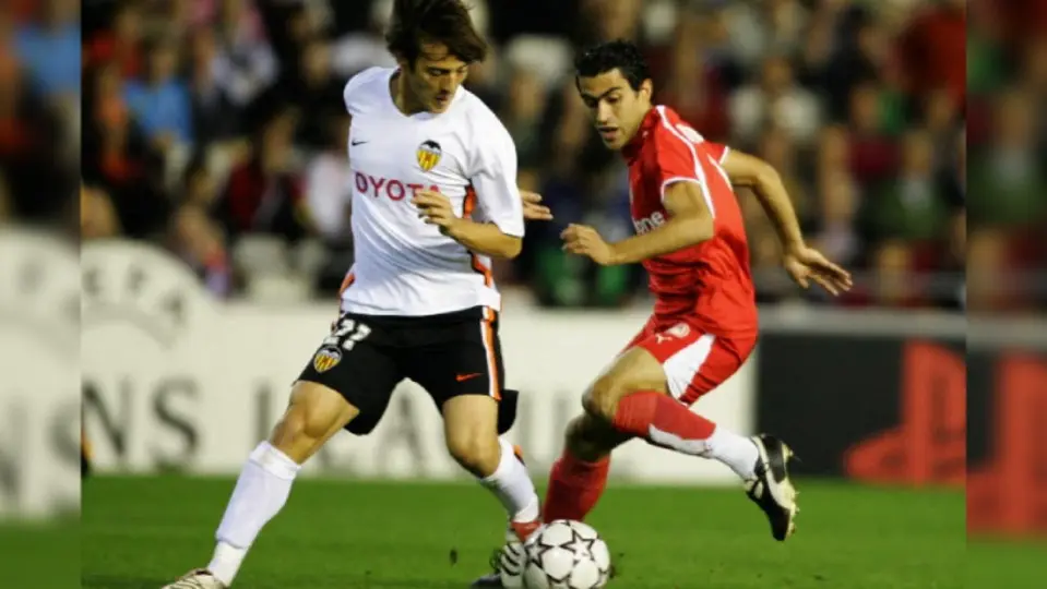 Nery Castillo en partido con Olympiacos en 2006 | AFP