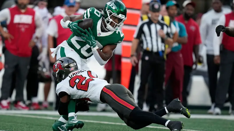 Breece Hall comandará la ofensiva de los Jets | AP