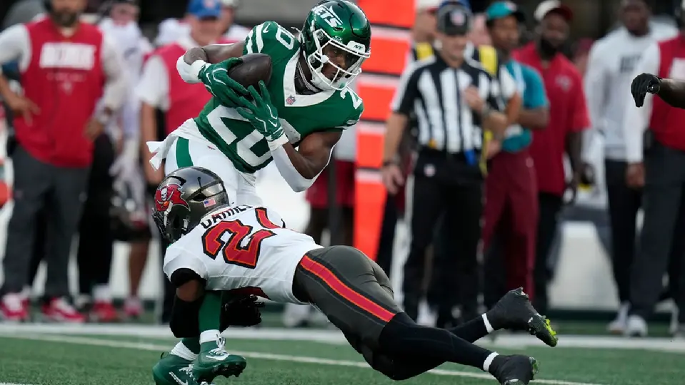 Breece Hall comandará la ofensiva de los Jets | AP