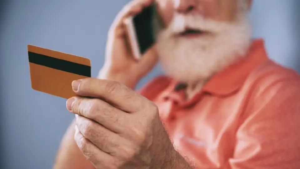 El engaño puede comenzar mediante Facebook, WhatsApp o llamadas telefónicas / Magnific