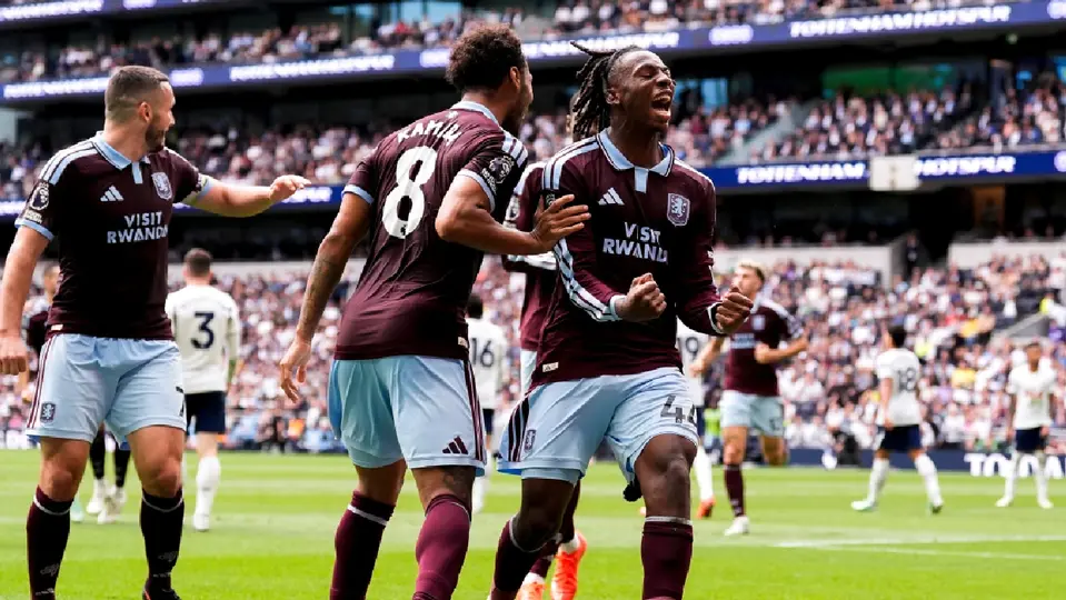 Johan Manzambi celebrando su gol ante el Tottenham | AP