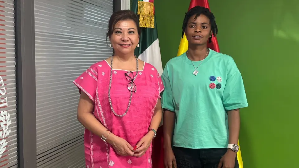 Susan Ama Duah junto a la embajadora de México en Ghana | X:@Susan Ama Duah
