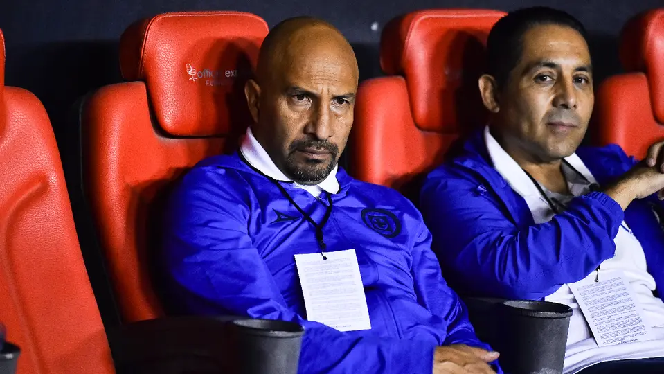 Óscar 'Conejo' Pérez, exportero mexicano, en su etapa como parte del cuerpo técnico de Cruz Azul | IMAGO7