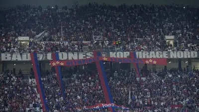Partido del Olympique de Lyon en la Ligue 1 se interrumpe por insultos racistas en las tribunas