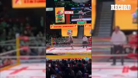 Místico se queda con el 93 Aniversario del CMLL