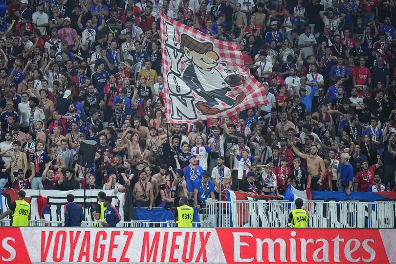 Partido en la Ligue 1 se interrumpe por insultos racistas de la afición l AP