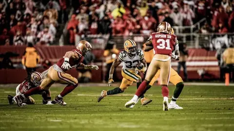 Aaron Jones, de los Packers, llegó con sombrero charro al Levi's Stadium