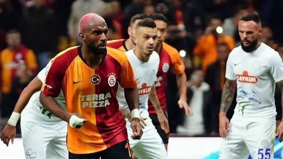 Ligas de Turquía reiniciarán el martes tras agresión a árbitro