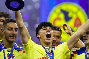 ¡A lo Lichnovsky! Kevin Álvarez celebra el campeonato y se tatúa 'la 14'