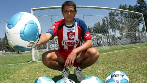 ¡Más animados que nunca! Jersey exclusivo de 5 mil pesos de ‘Chicharito’ se agotó en 24 horas