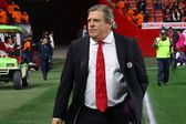 Miguel Herrera mostró inconformidad con el VAR tras la derrota ante América