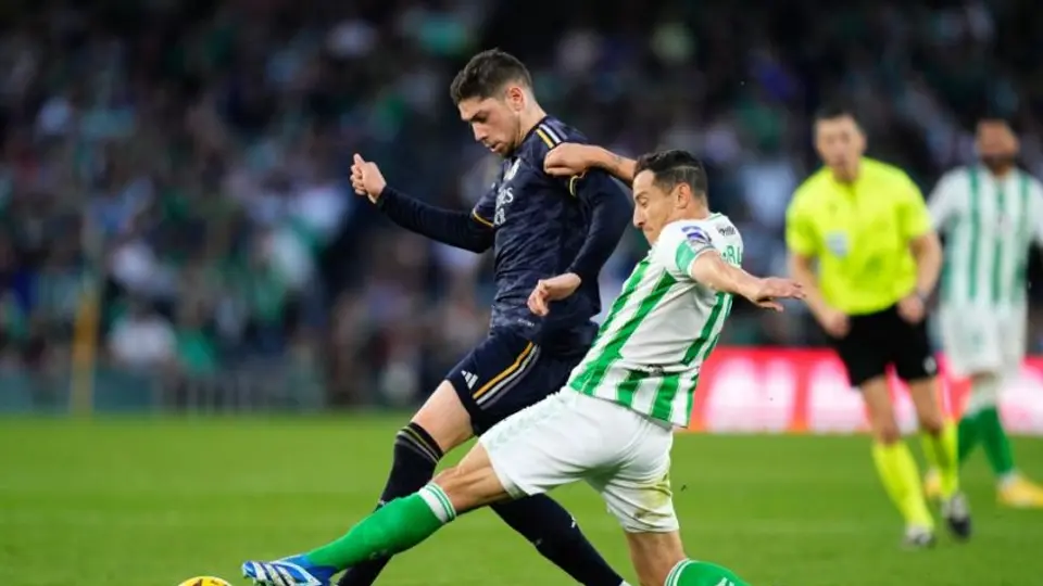 ¡Extrañarán al 'Principito'! Así reaccionó la afición de Betis a la salida de Andrés Guardado