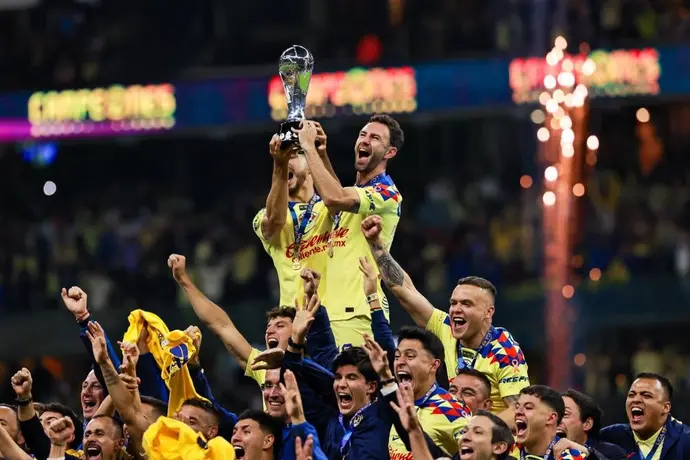 Se desbarata el XI histórico de la 14: Solo tres sobrevivientes del América 2023