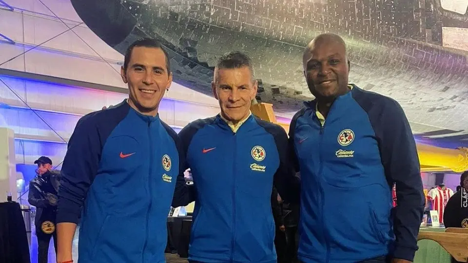 Aquivaldo Mosquera asistió a la Semifinal América vs Chivas Femenil