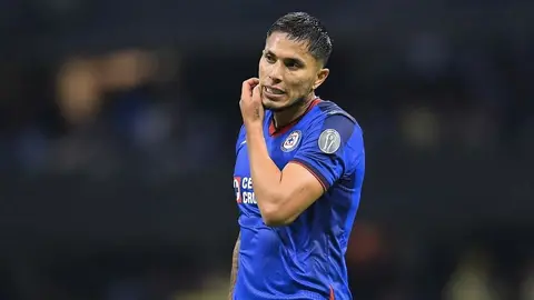 Cruz Azul: Carlos Salcedo quedó fuera de la convocatoria por una infección