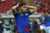 ¡No se fue! Cruz Azul registró a Carlos Salcedo para el Clausura 2024