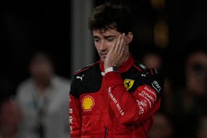 Charles Leclerc revela porqué dejó pasar a Checo Pérez en el final del Gran Premio de Abu Dhabi