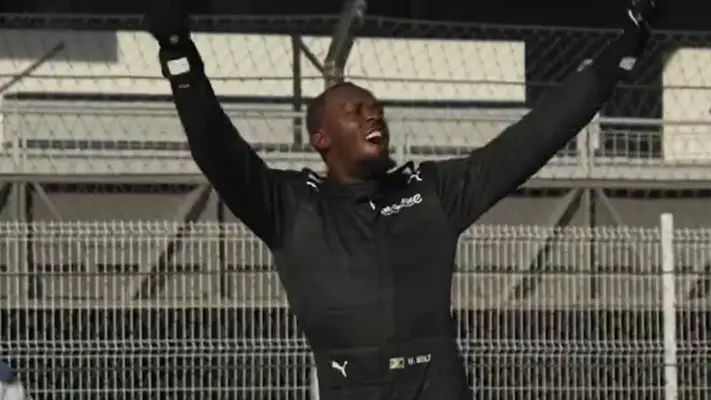 ¡Del tartán al volante! Usain Bolt condujo el GenBeta de FE durante el EPrix de la CDMX