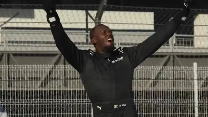 ¡Del tartán al volante! Usain Bolt condujo el GenBeta de FE durante el EPrix de la CDMX