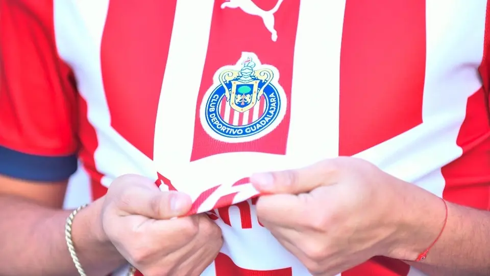 "Casi lloro": Afición de Chivas, ilusionada con regreso de 'Chicharito' Hernández al Rebaño