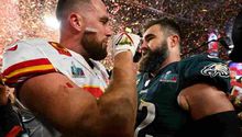 ¿Le aprendieron a Taylor Swift? Jason y Travis Kelce estrenarán canción navideña