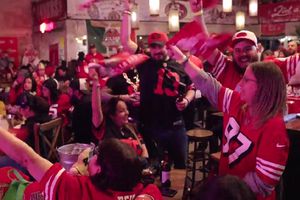 Se desata la locura en el Watch Party México de los 49ers por victoria ante Packers
