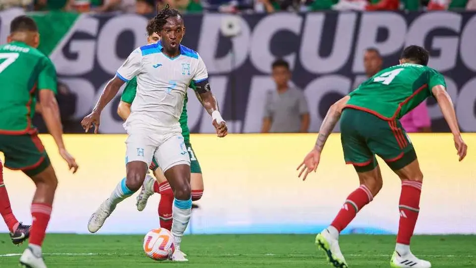 Alberth Elis, delantero hondureño, sobre enfrentar a México en el Azteca: 'No tememos miedo'