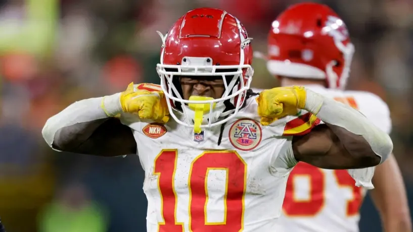 Chiefs: Isiah Pacheco no jugará ante Bills por una lesión en el hombro