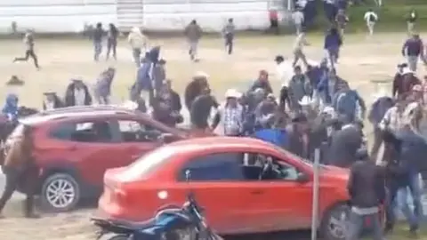 Suman 14 fallecidos tras el enfrentamiento entre civiles y grupo armado en Texcaltitlán