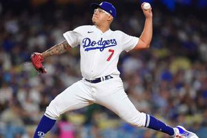¡Busca nuevo equipo! MLB colocó al Julio Urías en la lista de agentes libres