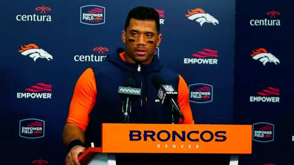 Russell Wilson critica a Denver por sentarlo: "Me quitaron porque no renuncie a mi dinero"