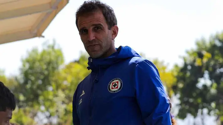 ¡Llegó el castigo! Comisión Disciplinaria inhabilitó un mes a Ivan Alonso