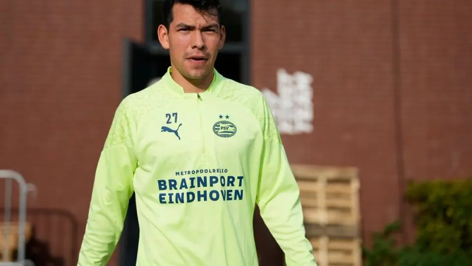 ¡No habrá duelo de mexicanos! Hirving Lozano será baja con PSV ante el Feyenoord