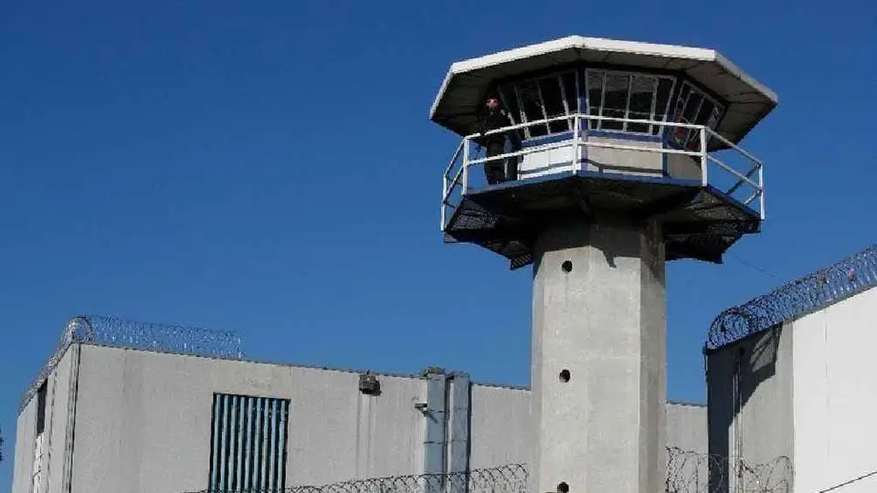 Intento de fuga en Santa Martha Acatitla: Mujer disfrazada de hombre detenida con cómplices