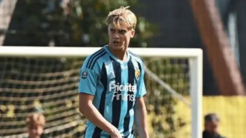 Lucas Bergvall ya está en España para cerrar su fichaje con el Barcelona