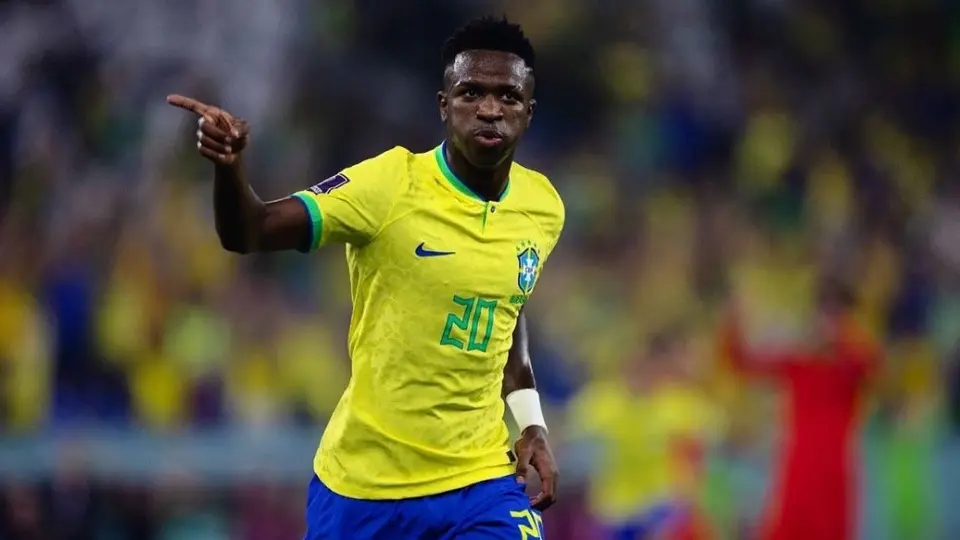 ¡Se prenden las alarmas! Vinícius Jr sale lesionado y preocupa al Real Madrid