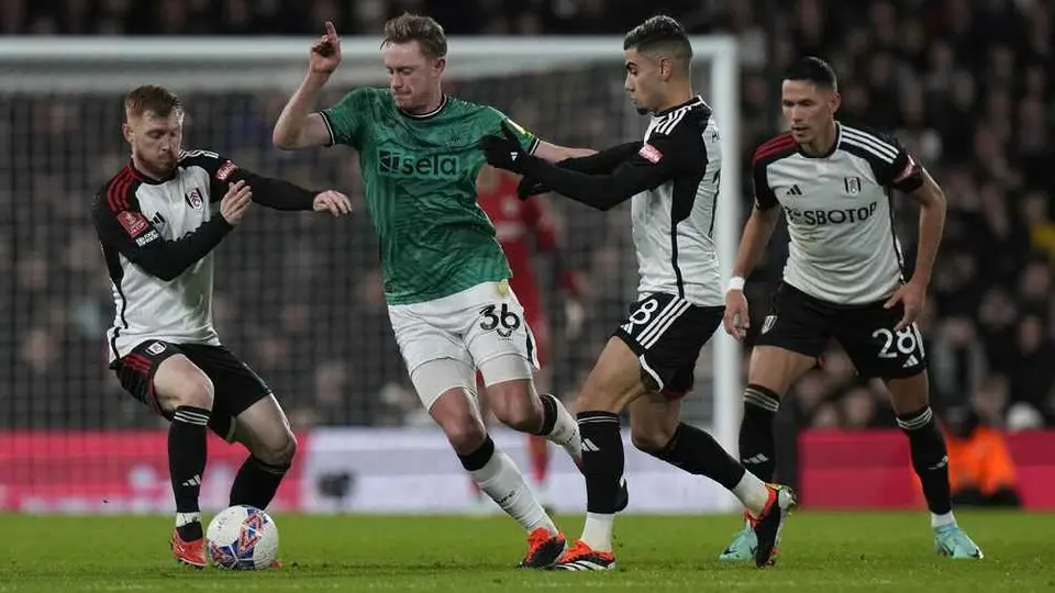 Fulham cae eliminado de la FA Cup al perder ante Newcastle; Raúl Jiménez entró de cambio