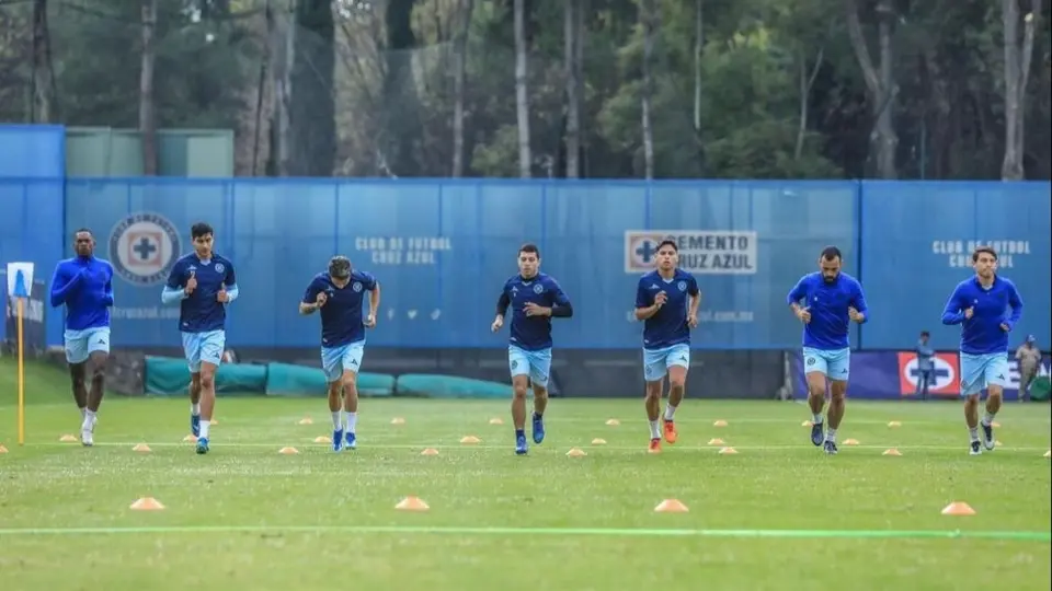 Alonso Escoboza es la primera baja de Cruz Azul; Rodrigo Huescas renovó su contrato